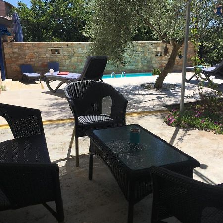 Holiday Home Ava1 With Pool & Holiday Home Ava2 With Whirlpool Baderna Luaran gambar