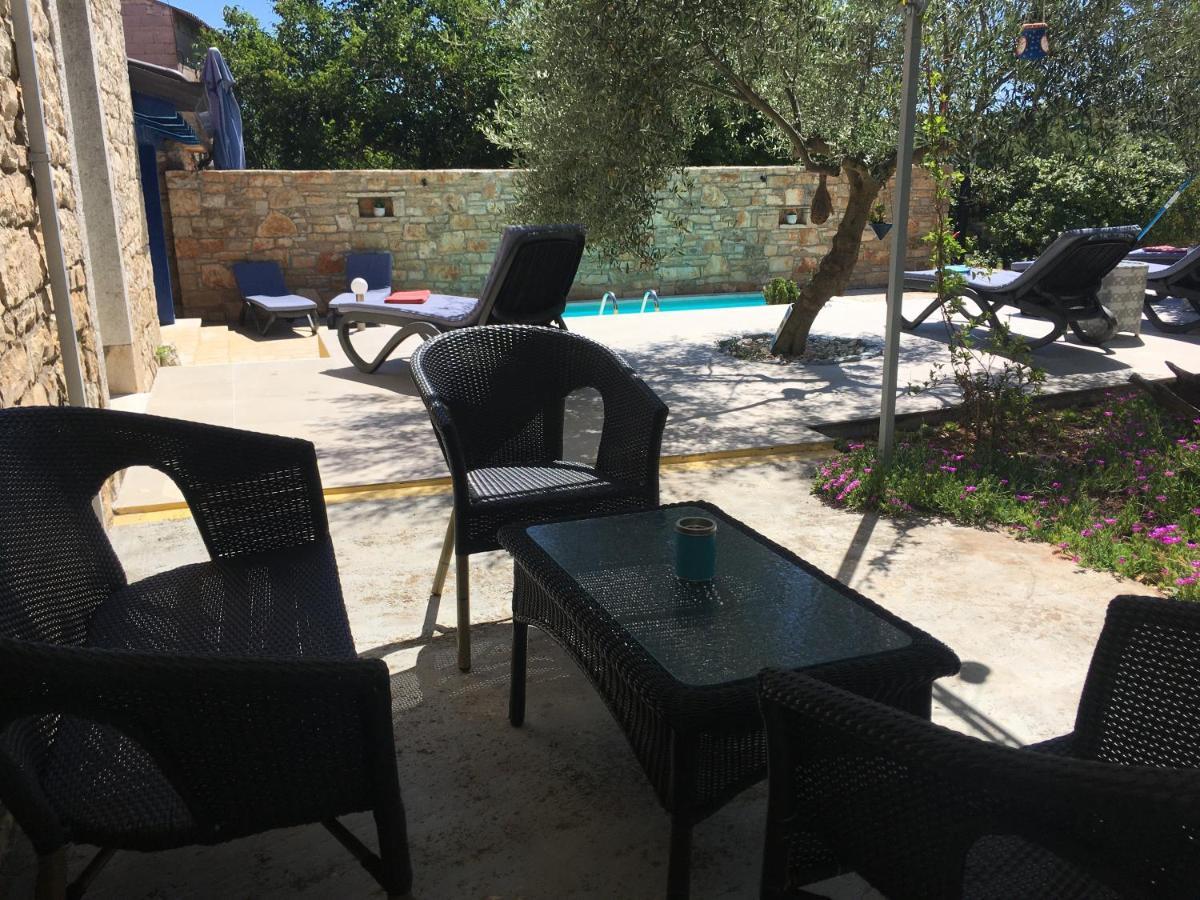 Holiday Home Ava1 With Pool & Holiday Home Ava2 With Whirlpool Baderna Luaran gambar